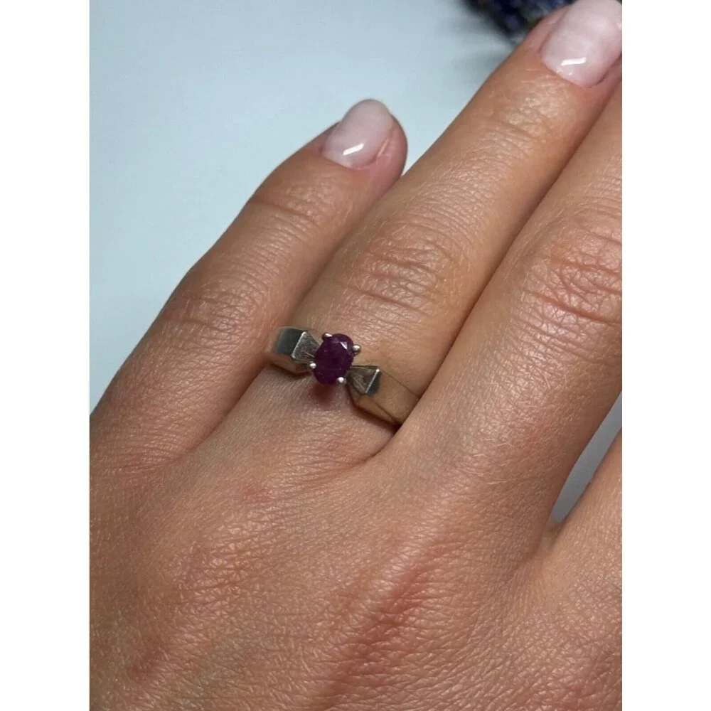 925 STERLING SILVER RUBY RING SIZE 6